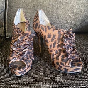 Women’s Size 8 Heels - Leopard